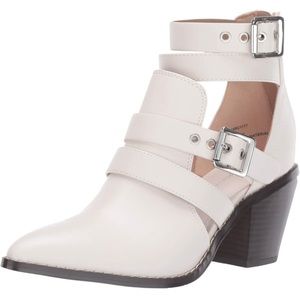 Bcbg generation Dani Ankle Bootie White